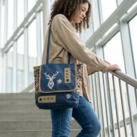 Domelo Trachten Rucksack/ Umhängetasche für Mädchen. Backpack aus Upcycling Jeans/Canvas Reh-Motiv