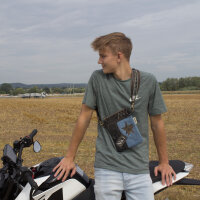 Sunsa kleine Umhängetasche aus recycelter Jeans und...