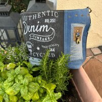 Sunsa Umhängetasche aus recycelter Jeans & Canvas. Nachhaltige Crossbody mit Vintage Motiv