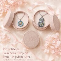 Set aus 11 Halsketten mit Glasmedaillon und Füllung von 7 Charms-Mix